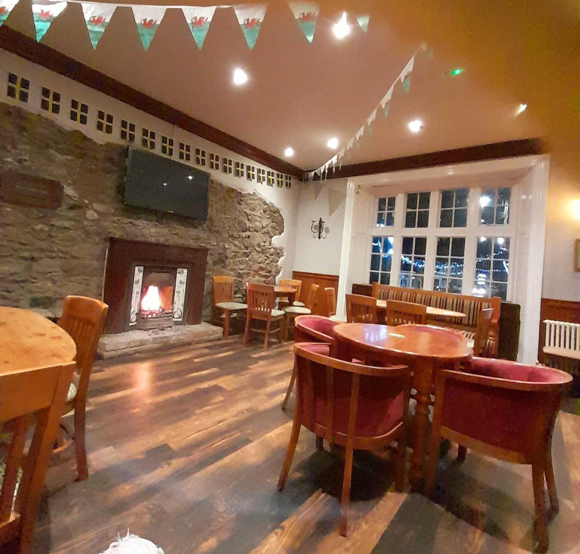 The Bull Hotel Llangefni Exterior photo